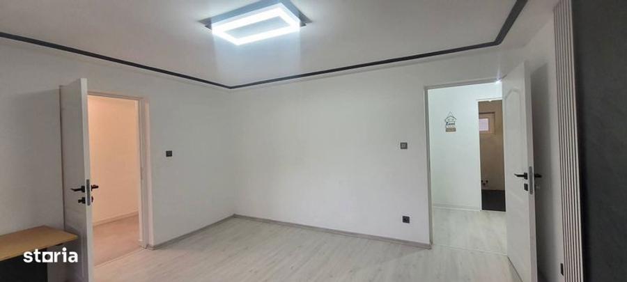 Casă cu 3 camere cu Teren 110 Mp în Central