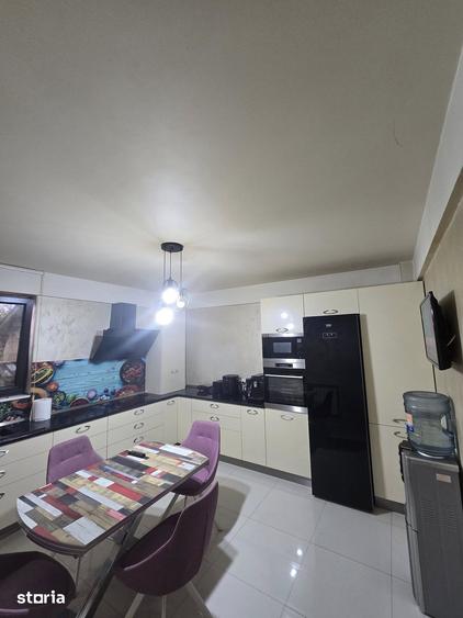 Casă cu 4 camere cu Teren 260 Mp în Chercea