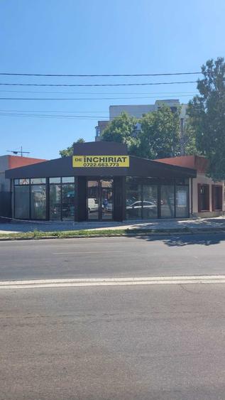 Spațiu comercial, de 403 mp, în Central