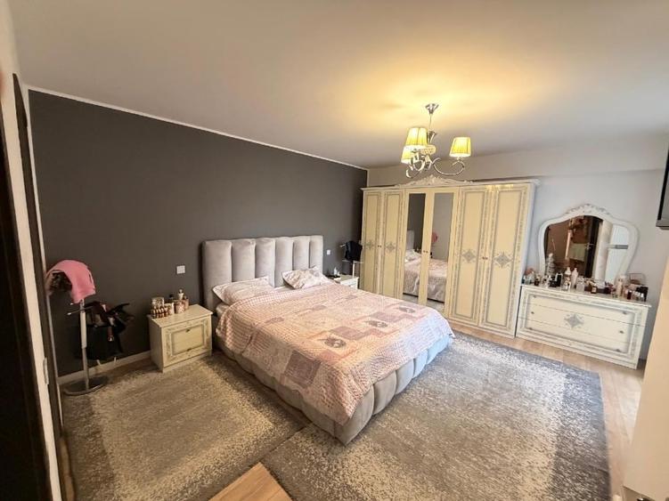 Apartament cu 3 camere decomandat, mobilat în Bucureștii Noi