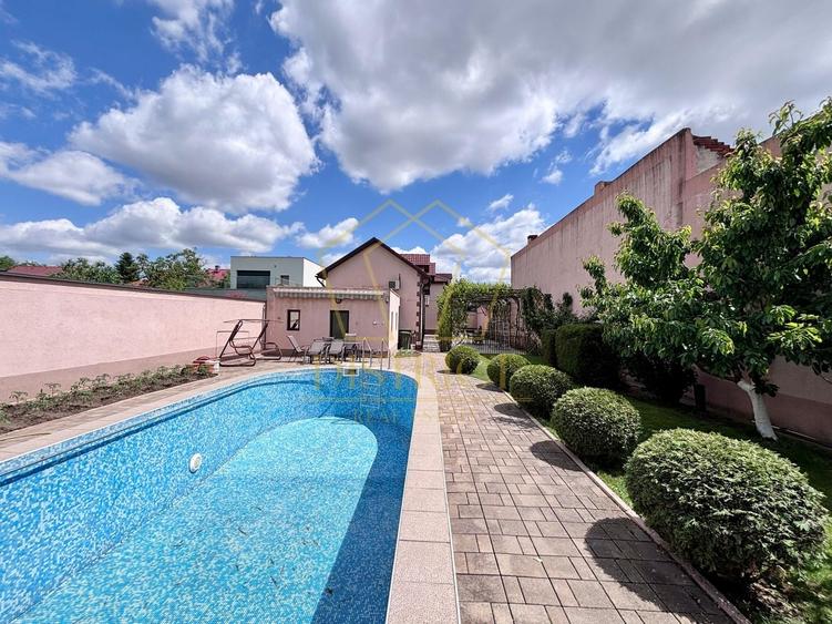 Casă individuală cu 13 camere cu Canalizare în Iosefin