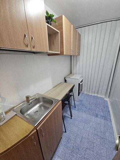 Apartament cu 2 camere decomandat, mobilat în Brâncoveanu