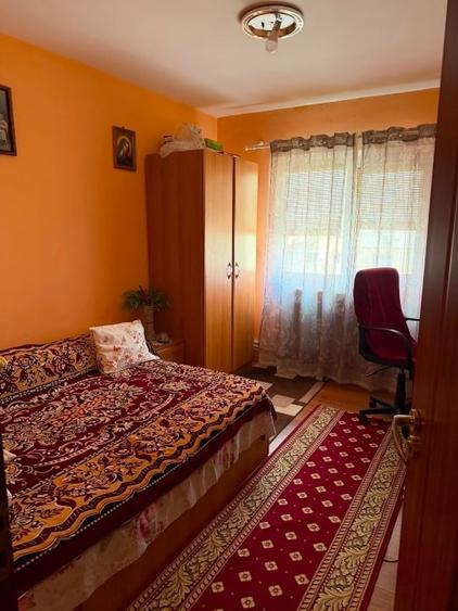 Apartament cu 3 camere decomandat, mobilat în Fetești-Gară