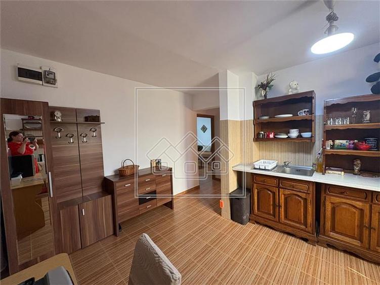 Apartament cu 2 camere decomandat în Ștrand