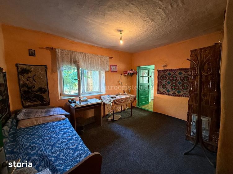 Casă cu 4 camere cu Teren 1531 Mp în Pecineaga