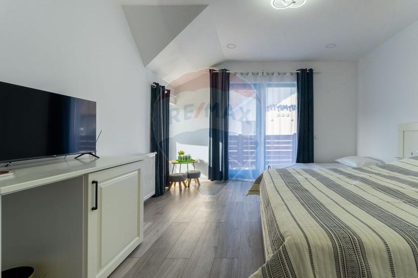 Casă cu 7 camere cu Teren 1023 Mp în Murighiol