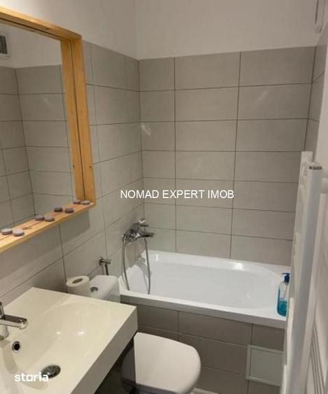 Garsonieră decomandată în Cișmigiu
