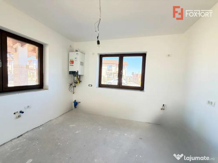 Casă cu 5 camere cu Teren 583 Mp în Săcălaz