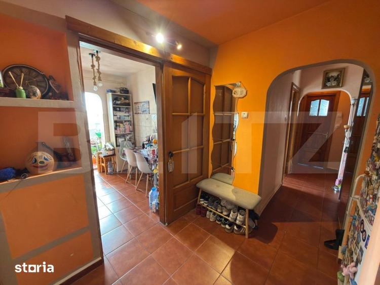 Apartament cu 3 camere decomandat în Peneș Curcanul