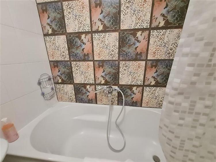 Apartament cu 2 camere semidecomandat, mobilat în Central