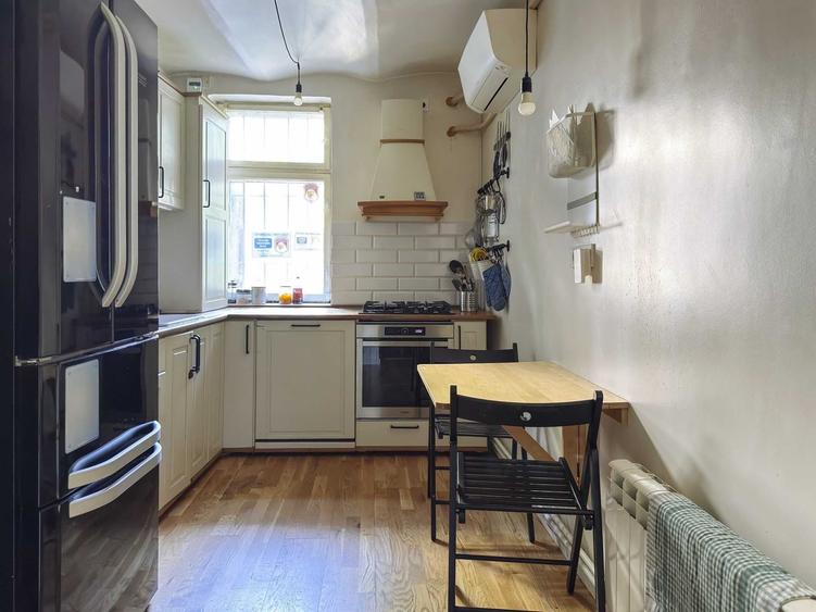 Apartament cu 4 camere semidecomandat în Pache Protopopescu