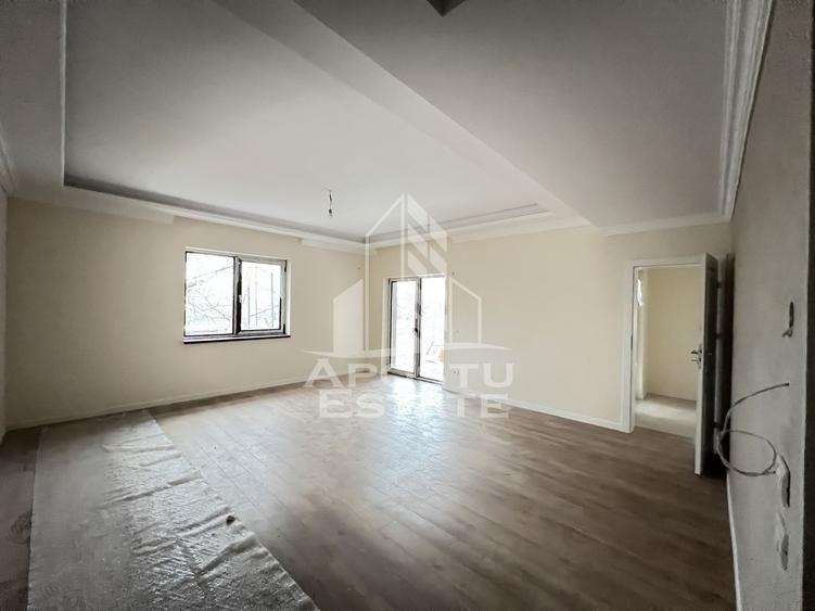 Duplex cu 5 camere cu Canalizare în Giarmata