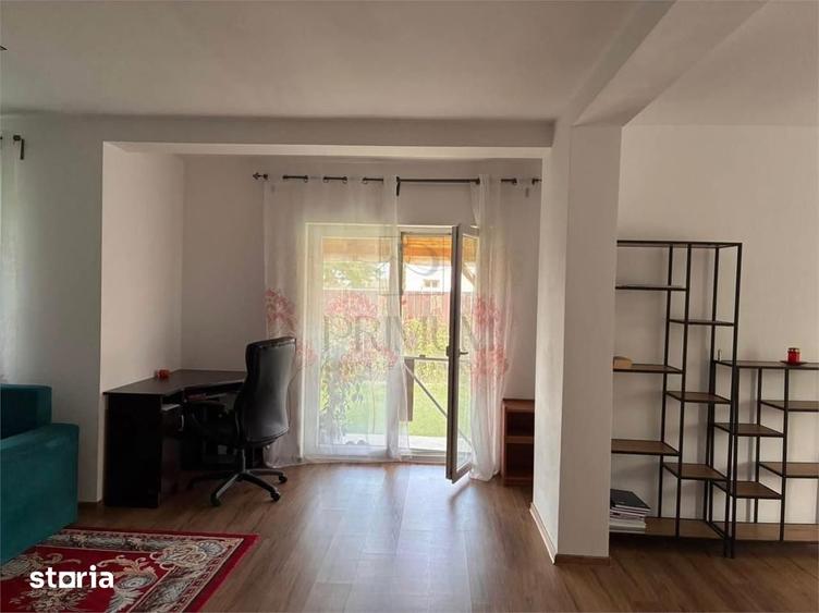 Casă cu 5 camere cu Teren 540 Mp în Sânmihaiu Român