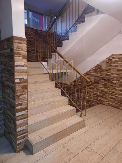 Apartament cu 3 camere semidecomandat în Rahova