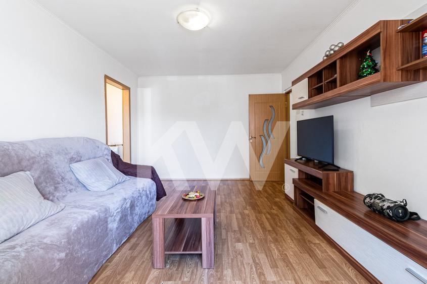 Apartament cu 2 camere semidecomandat, mobilat în Noua