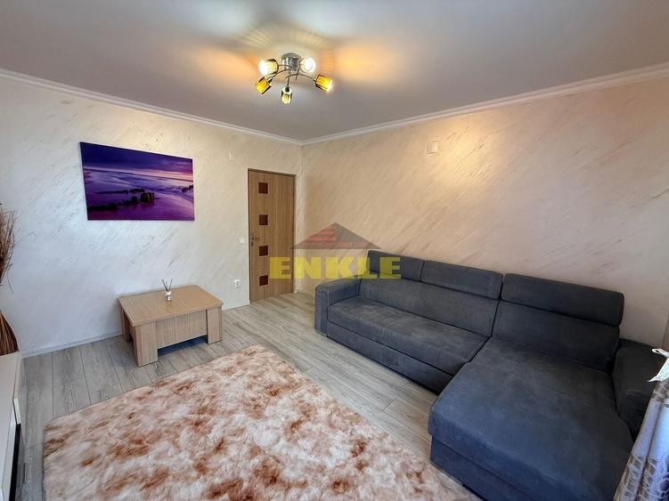 De inchiriat apartament cu 3 camere, zona Unirii. - 2