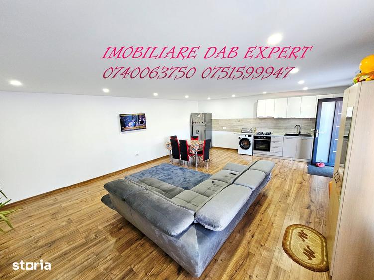 Casă cu 5 camere cu Teren 370 Mp în Port