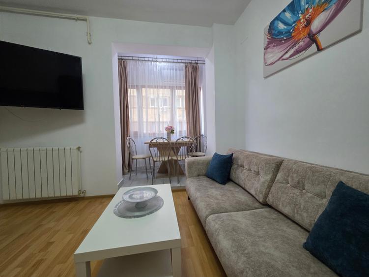 Apartament cu 2 camere semidecomandat în Ultracentral