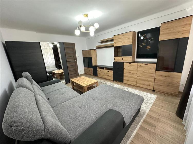 Ultracentral LUX Totul NOU, Langa Complexul Studentesc - 16