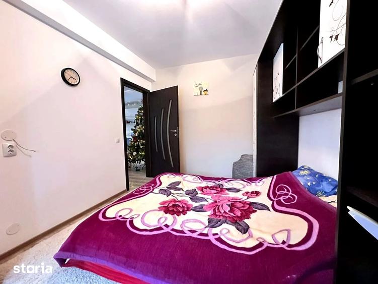 Apartament cu 3 camere semidecomandat în Florești