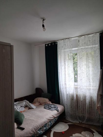 Vind apartament 2 camere decomandat,centrala termica noua,izolat - 5