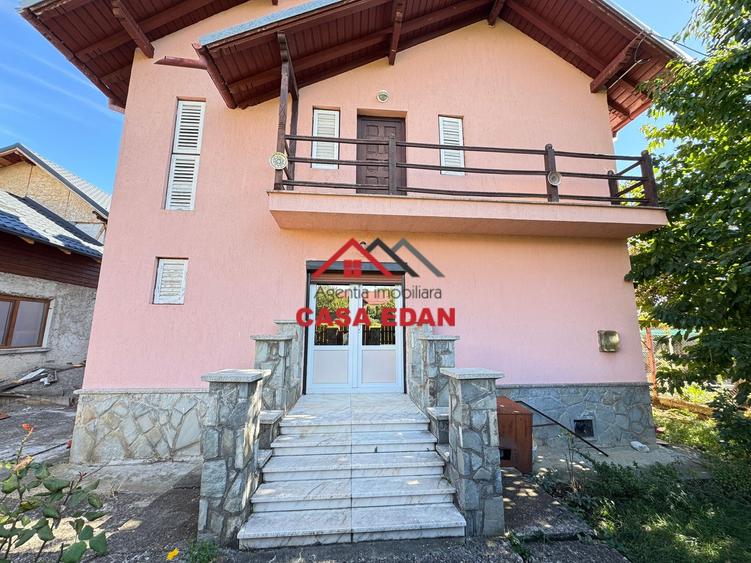 Casă individuală cu 4 camere cu Teren 243 Mp în Breaza
