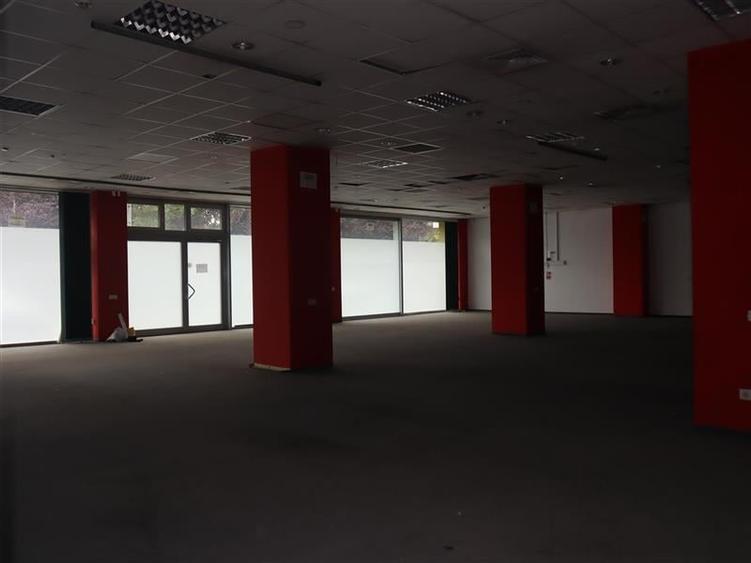 Spațiu comercial, de 396 mp, în Complex Studențesc