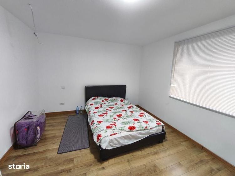 Casă cu 4 camere cu Teren 500 Mp în Central