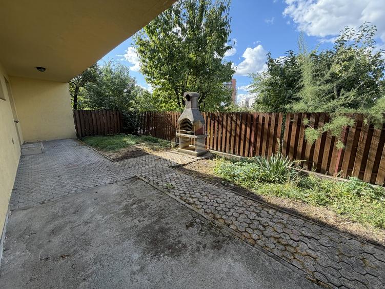 Casă individuală cu 4 camere cu Canalizare în Andrei Mureșanu