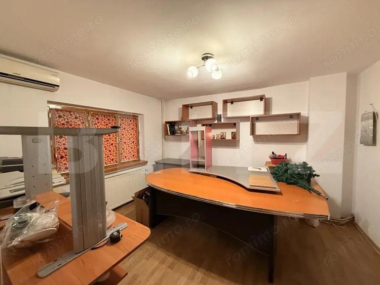 Apartament cu 4 camere decomandat, mobilat în Rovine