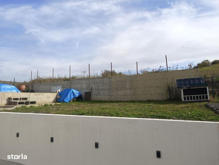 Casă cu 3 camere în Sânnicoară
