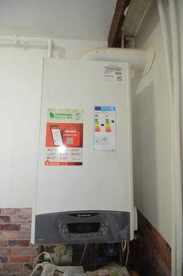 Apartament cu 2 camere semidecomandat în Dâmbovița
