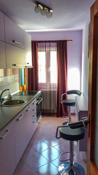 Apartament cu 2 camere decomandat în Vasile Aaron