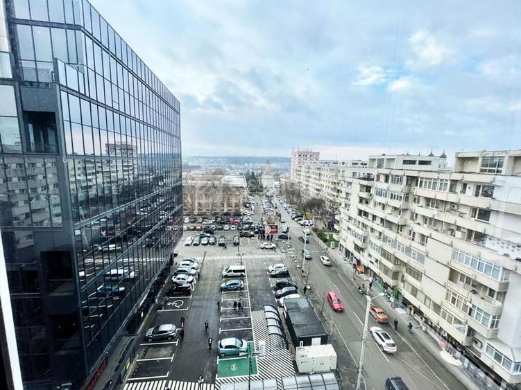 Apartament cu 2 camere decomandat, mobilat în Centru Civic