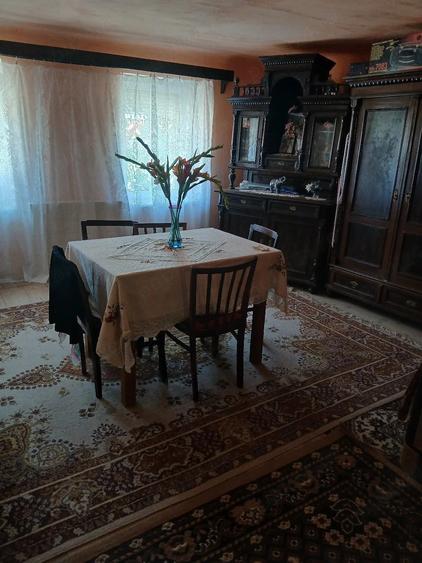 Casă cu 4 camere cu Teren 1618 Mp în Chirpăr