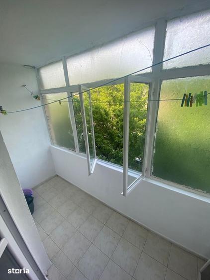 Apartament cu 3 camere decomandat în Rahova