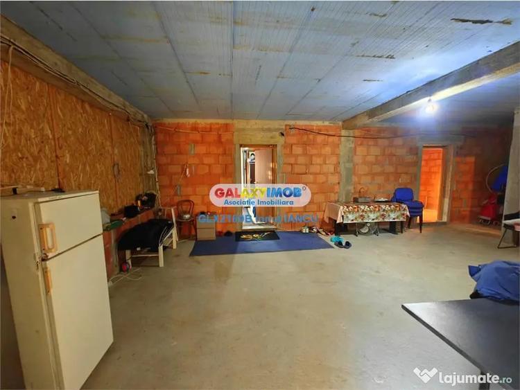 Casă cu 10 camere cu Teren 560 Mp în Clinceni