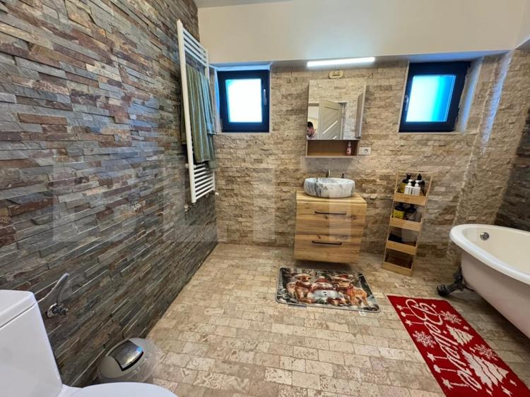 Apartament cu 3 camere decomandat, mobilat în 1 Mai