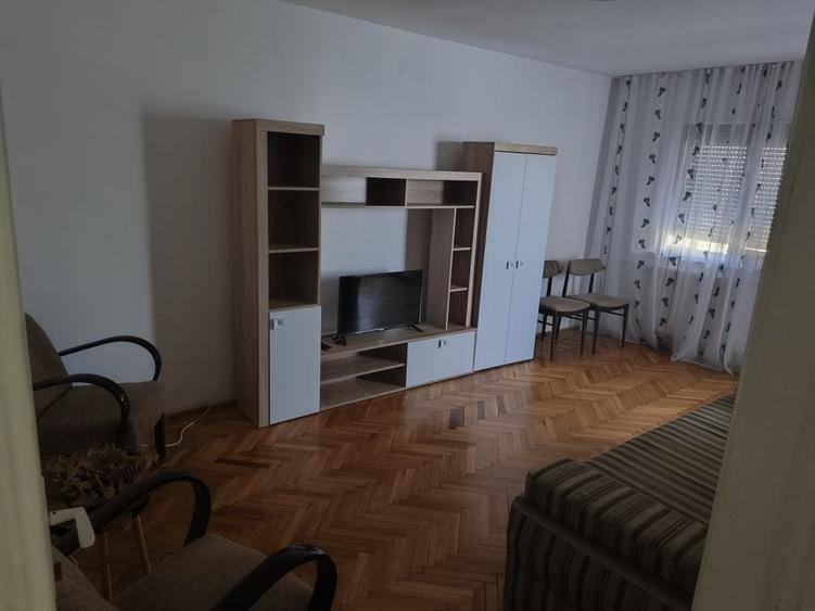 Apartament cu 2 camere decomandat în Nufărul