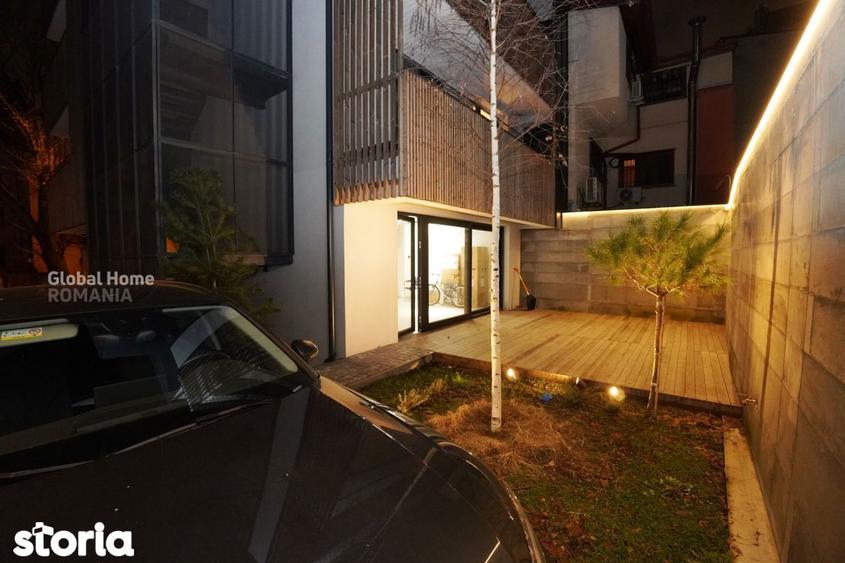 Apartament cu 4 camere semidecomandat în Dorobanți