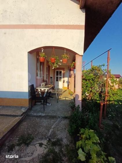 Casa din caramida cu teren generos de 4.717 mp | Dealu, comuna Zvorist - 12