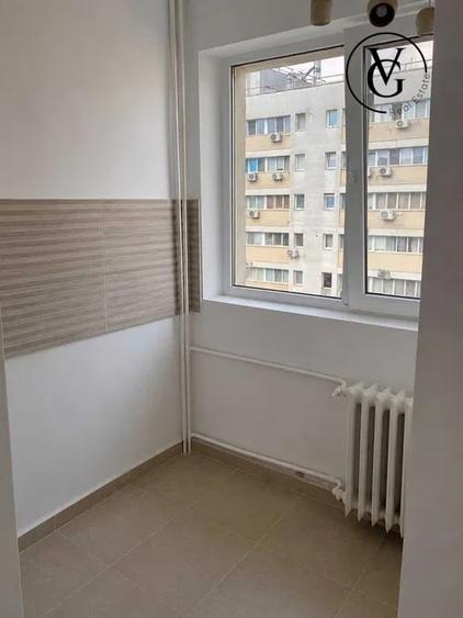 Garsonieră decomandată în Costin Georgian