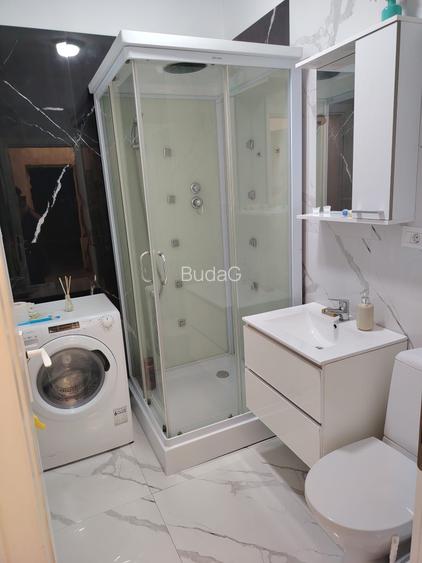 Inchiriez studio mare si modern