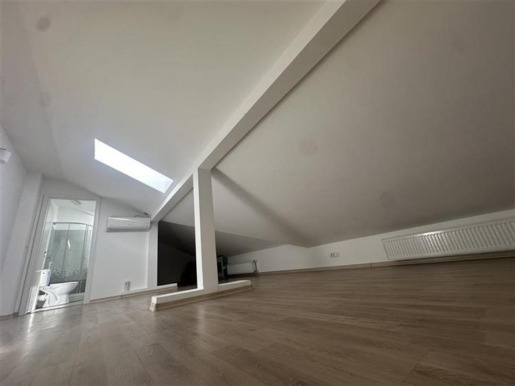 Apartament cu 2 camere decomandat în Lipovei