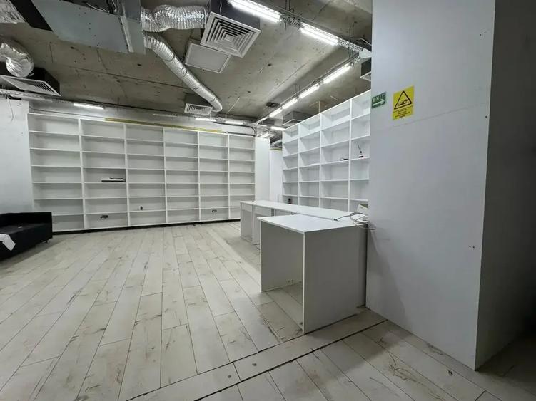 Spațiu comercial, de 137.97999572754 mp, în Dacia