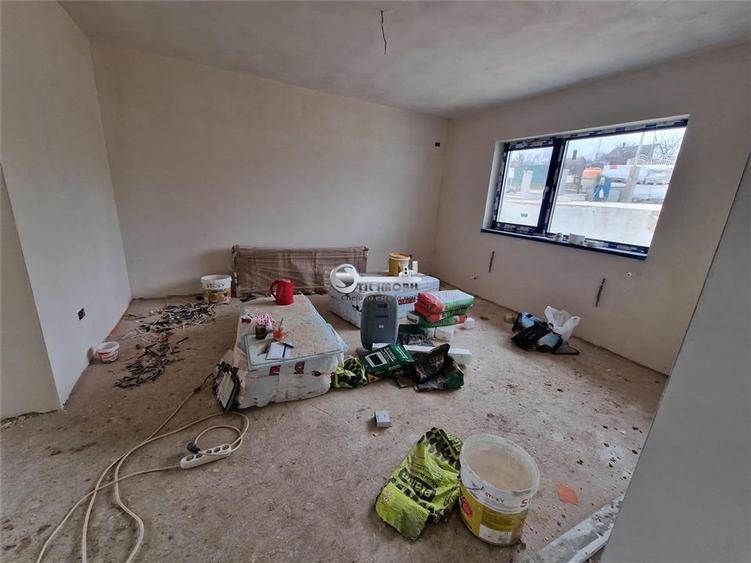 Casă individuală cu 4 camere cu Teren 500 Mp în Bârnova
