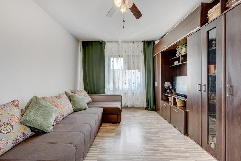 Apartament cu 2 camere decomandat, mobilat în Sebastian
