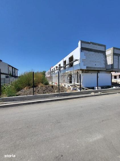 Casă cu 3 camere în Odăile