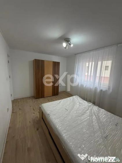 Casă cu 3 camere cu Teren 350 Mp în Craiovei