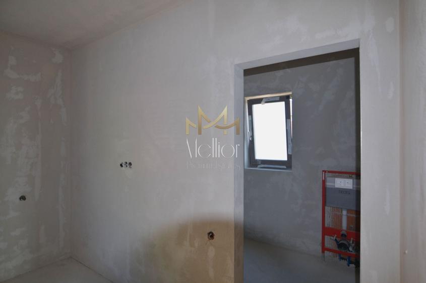 Duplex cu 5 camere cu Canalizare în Florești